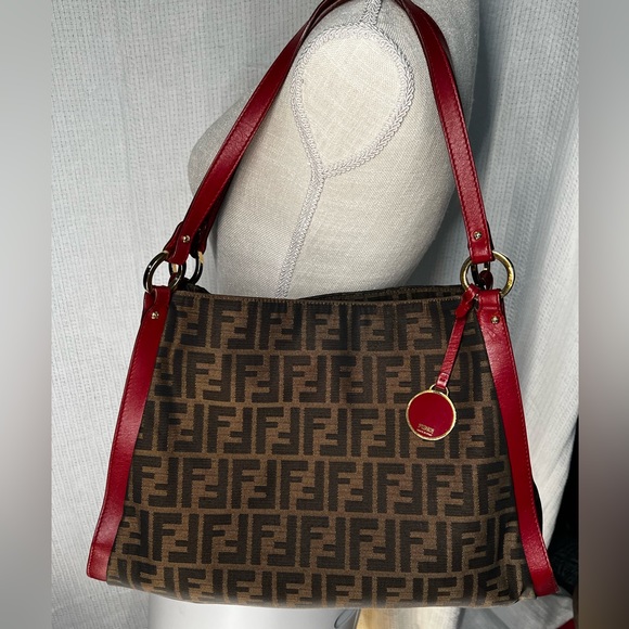 Fendi purse - Picture 5 of 17